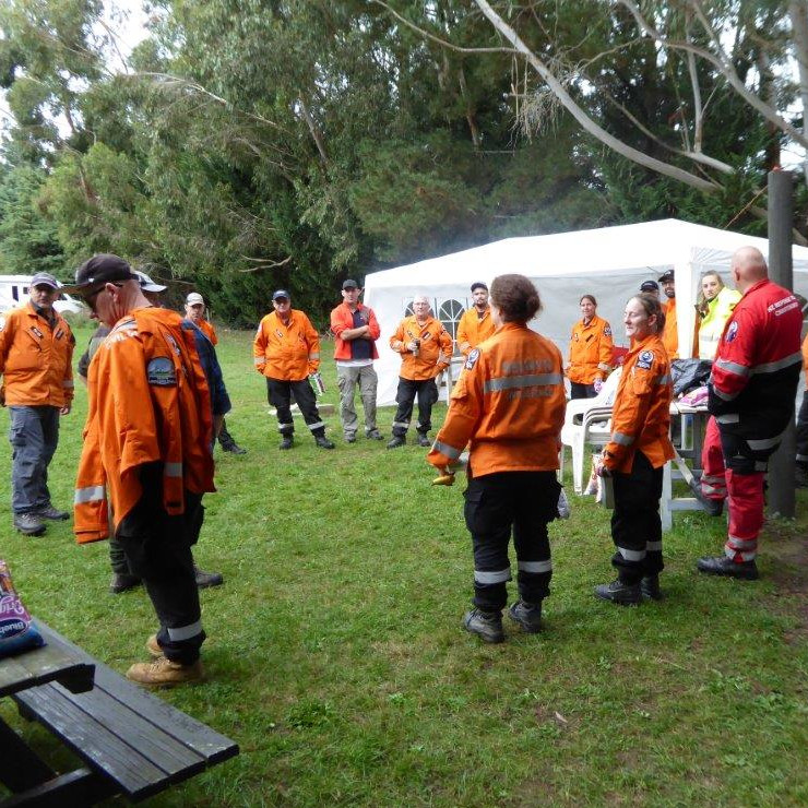 /images/TeamBuilding_1024p-740x740.jpg