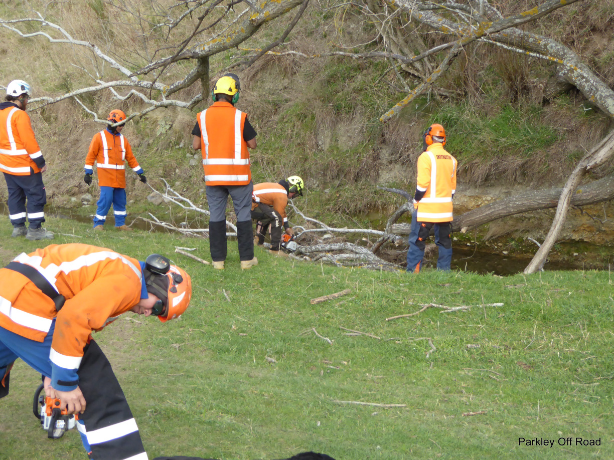 /images/TeamBuilding_918p.jpg