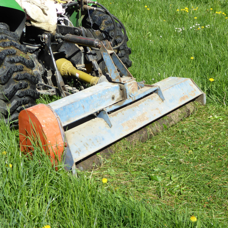 /images/Tractor1_918p-740x740.jpg