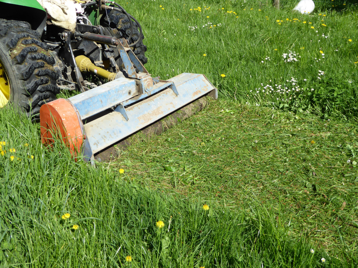 /images/Tractor1_918p.jpg